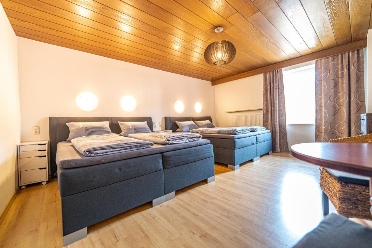 Quadruple Room with comfort box-spring bed